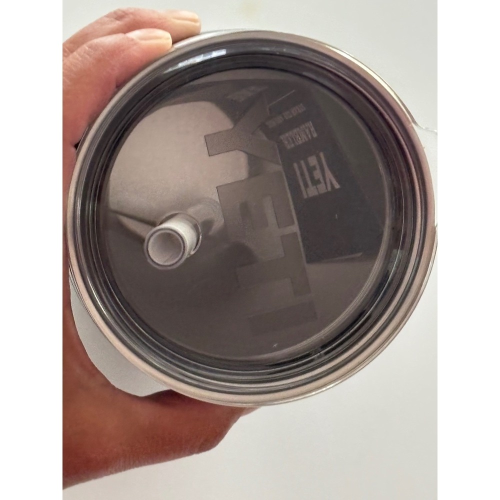 YETI Rambler 26 oz Cup Navy Blue Stainless Steel Tumbler with Straw Lid NEW - Picture 8 of 8